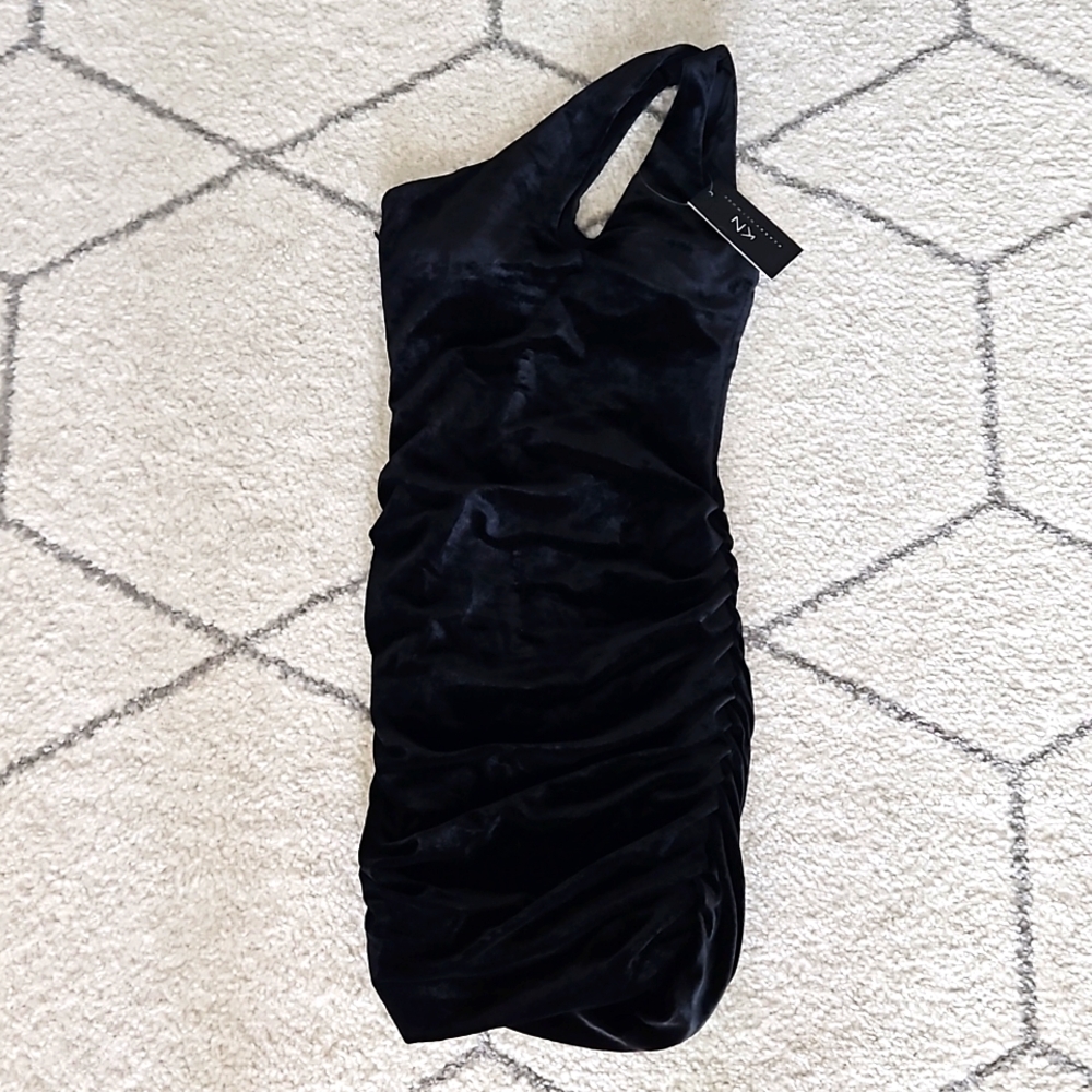 NWT  XS Black Klassy Network ONE SHOULDER VELVET BRAMI DRESS